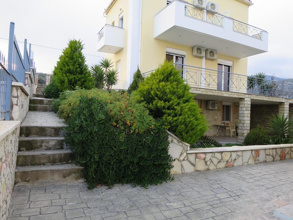 Villa Christine - Maisonettes With Fireplace Aliveri Buitenkant foto